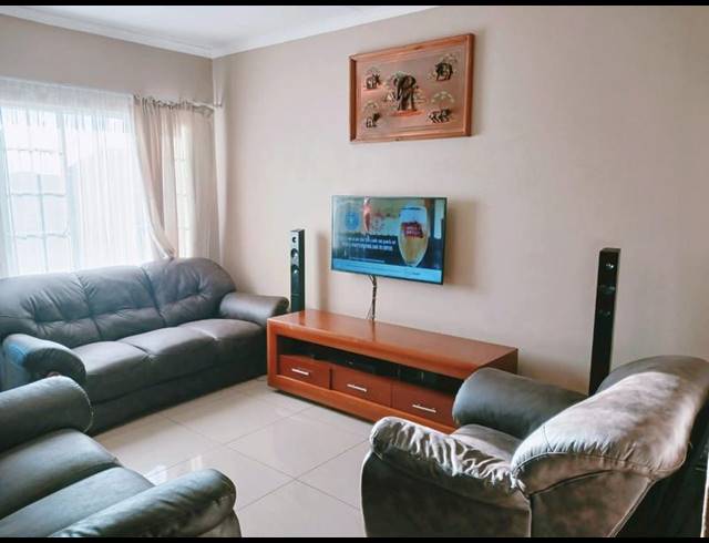 3 BEDROOM TOWNHOUSE FOR SALE IN MOHLAKENG